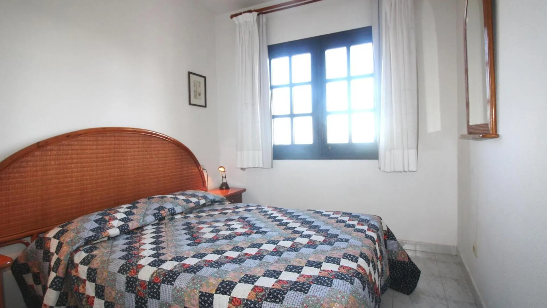 Cel 103 Apartamento Luminoso Y Sencillo En Residencial Ajardinado Con Piscina Comunitaria - Es-228-22 Llanca 0*,  Spain