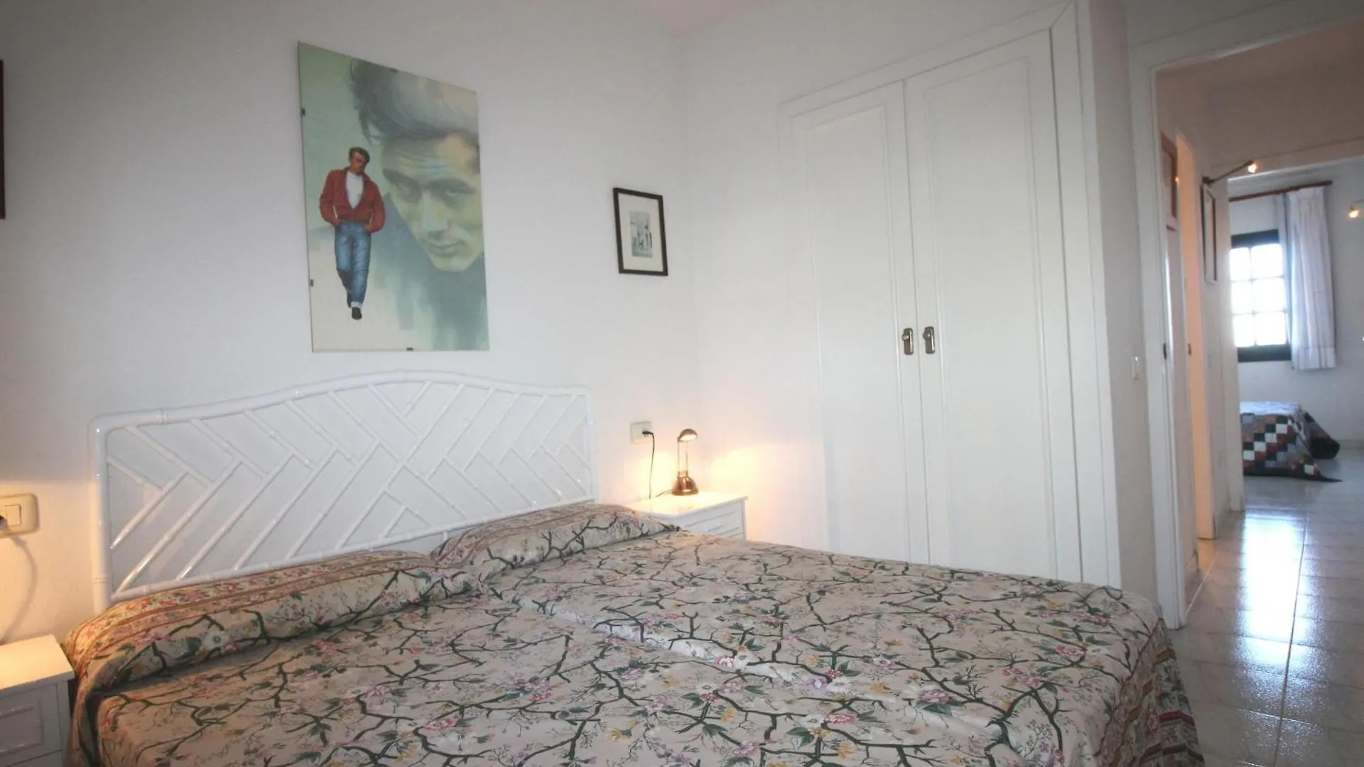 Apartment Cel 103 Apartamento Luminoso Y Sencillo En Residencial Ajardinado Con Piscina Comunitaria - Es-228-22 Llanca