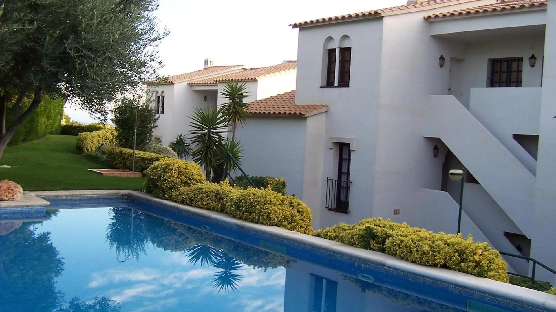 Cel 103 Apartamento Luminoso Y Sencillo En Residencial Ajardinado Con Piscina Comunitaria - Es-228-22 Llança